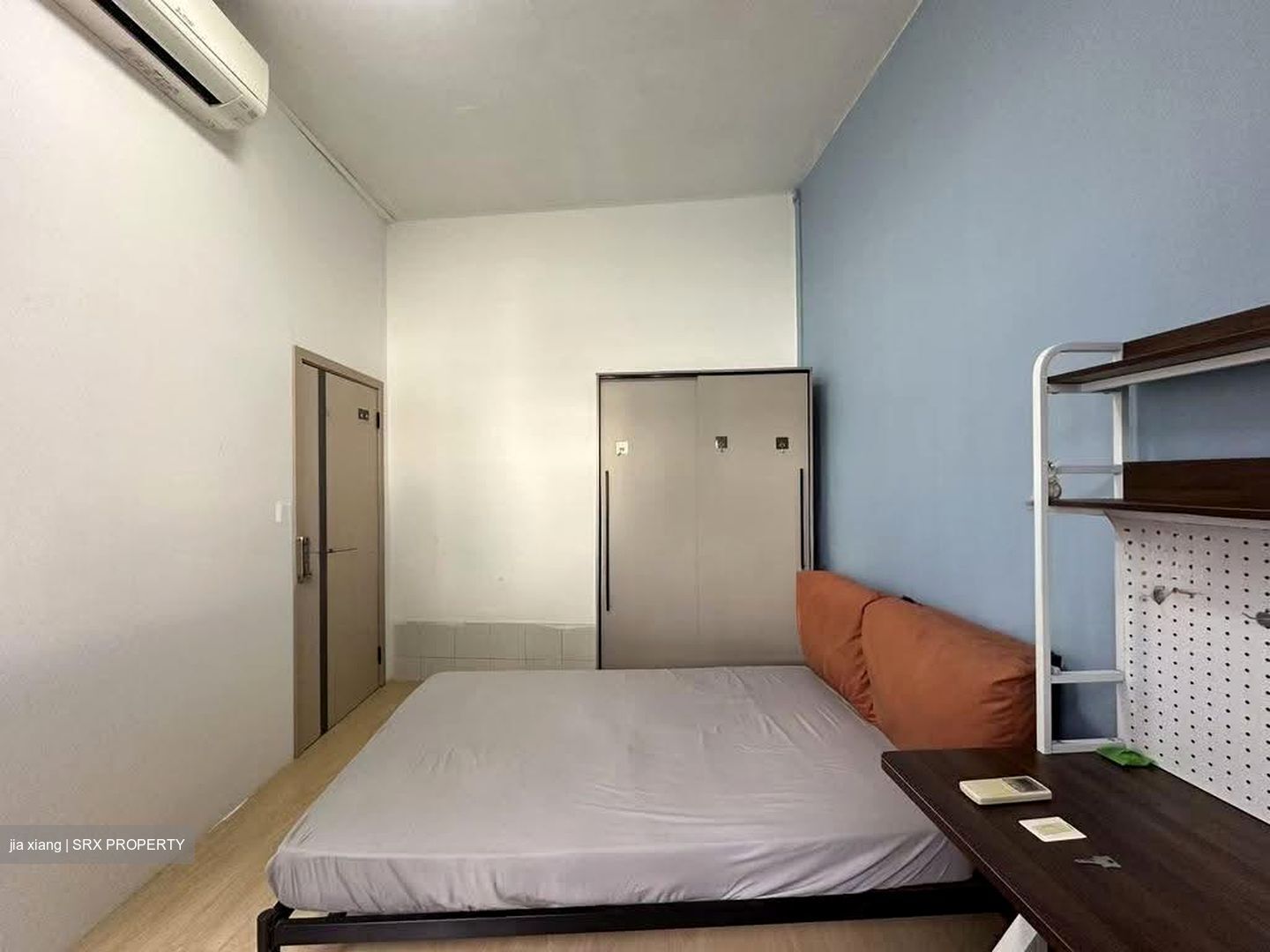 Lakepoint Condominium (D22), Condominium #627471151